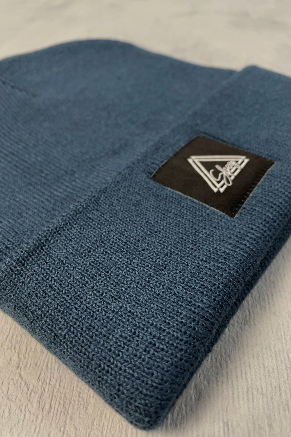 Streetwear-italiano-snapback-beanie-hoodie-T-shirt-Oversized-Uomo-Donna-SBEZ-urban-style-street-stile-brand-abbigliamento-beanie-avio-logo-2