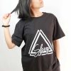 Abbigliamento da strada street wear e da skate | T-shirt street one, magliette, vestiti, cappellini street style marchio triangolo | immagine t-shirt The best nera donna