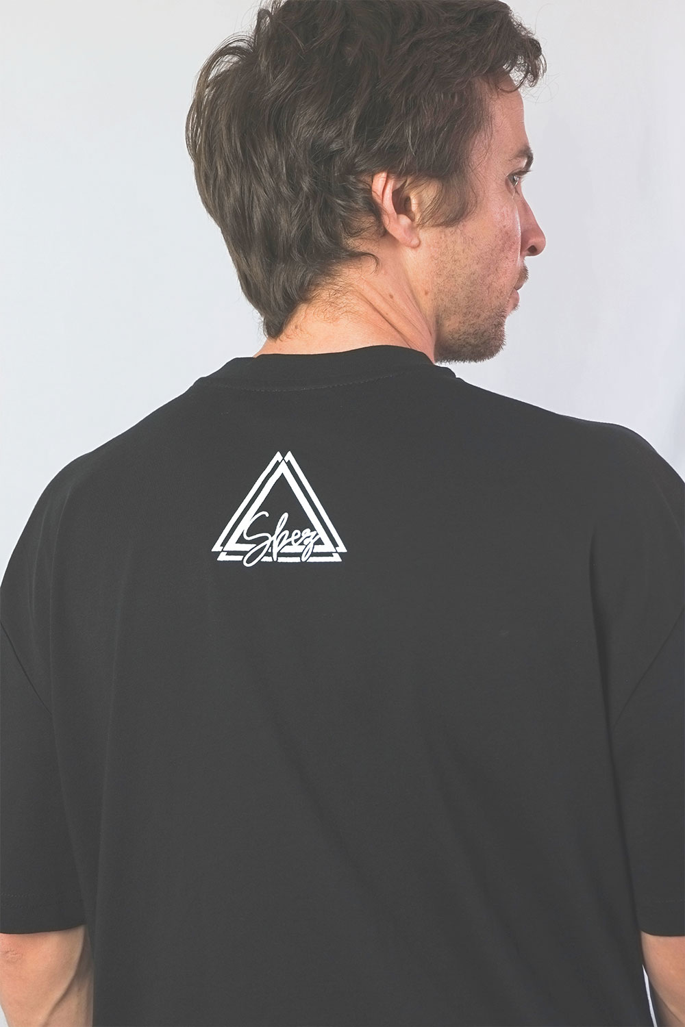 Abbigliamento da strada street wear e da skate | T-shirt street one, magliette, vestiti, cappellini street style marchio triangolo | immagine t-shirt Psychedelic nera uomo